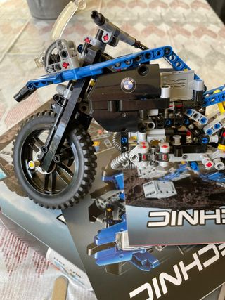 LEGO Technic BMW R 1200 GS Adventure 42063