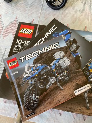 LEGO Technic BMW R 1200 GS Adventure 42063