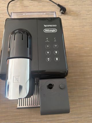Cafetera Nespresso DeLonghi