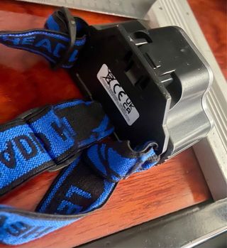 Linterna frontal recargable USB