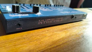 Sintetizador Dreadbox Nymphes 6-Voice