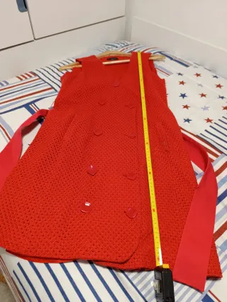 Pedro del Hierro vestido rojo guipur