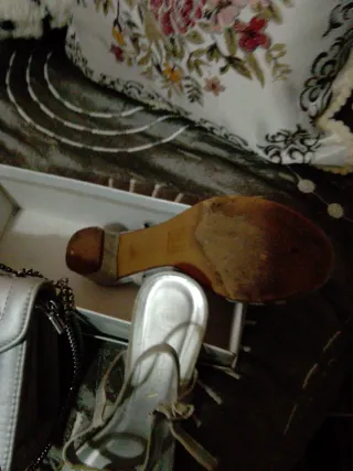 Conjunto Sandalias y Bolso Plata