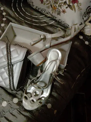 Conjunto Sandalias y Bolso Plata