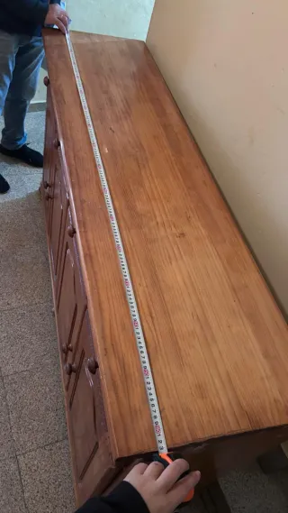 Aparador de roble con cajones