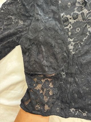 Top encaje manga larga negro