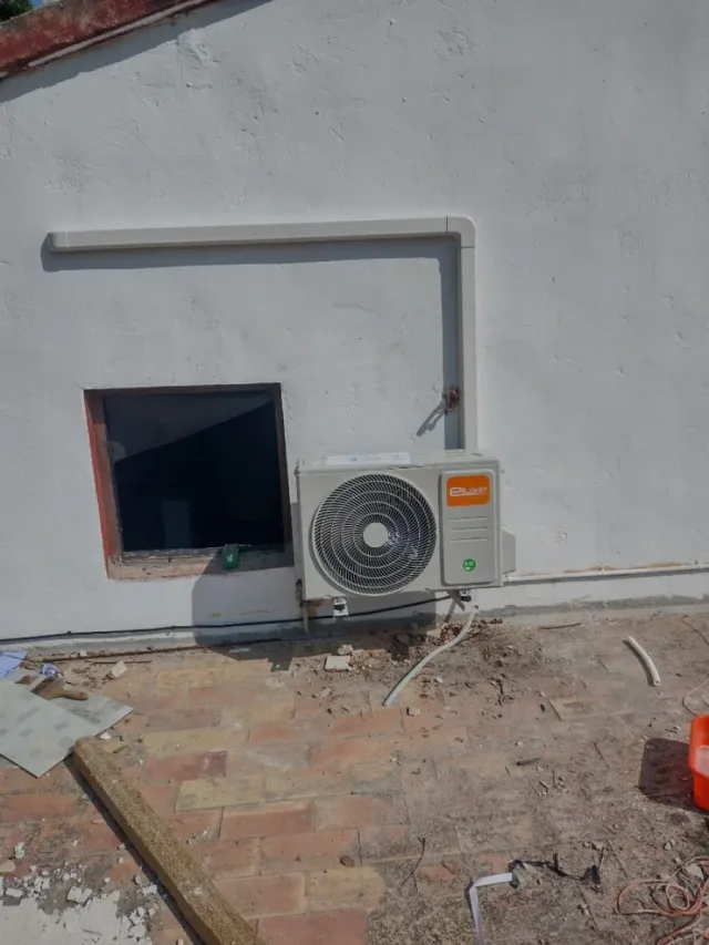 Installatore di condizionatori d'aria