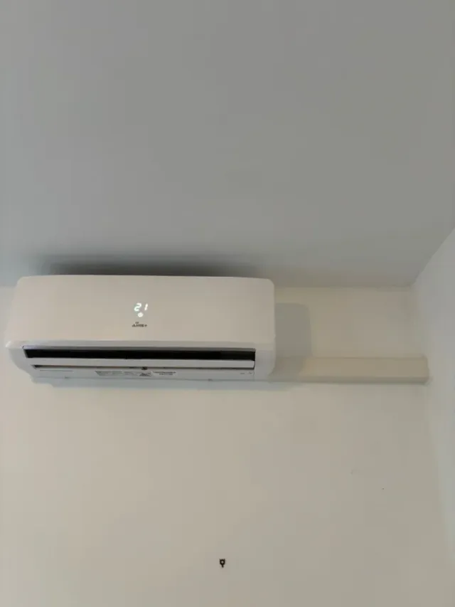 Installatore di condizionatori d'aria