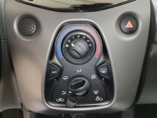 Toyota Aygo 1.0 70 XPLAY