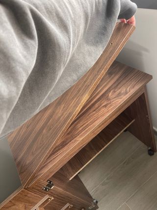 Mesa de costura plegable con ruedas