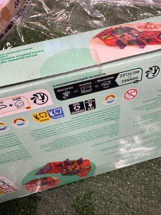 Bloques magnéticos con tobogán y bolas