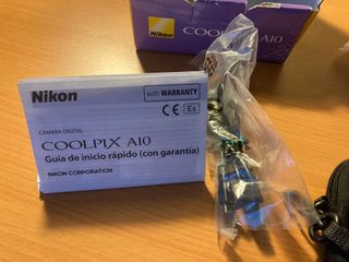 Cámara Nikon Coolpix A10 Morada