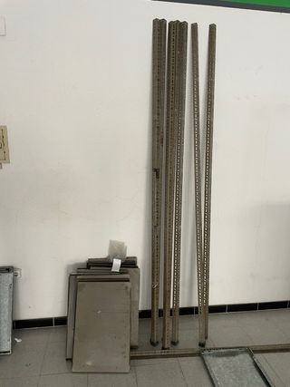 Estanterías metálicas