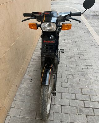 ESCUCHÓ OFERTAS Suzuki Maxi 50 para Proyecto