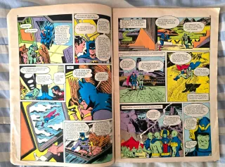 Superman Còmics Bruguera. Nums 28, 32 y 46. 198