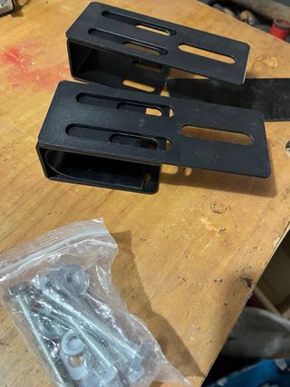 2 Soportes Metal Universales para Baúl