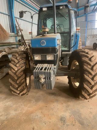 Tractor Ford 7740