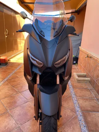Yamaha X Max 300