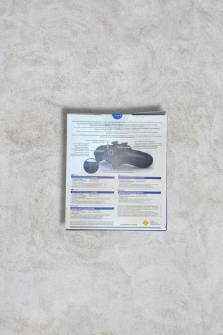 PS4 (PlayStation 4) Negra + Mando y Cascos