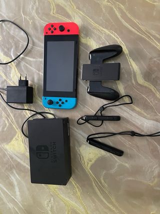 Nintendo Switch y Accesorios poco uso como nuevo