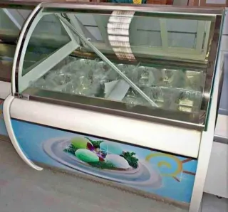 VITRINA EXPOSITORA DE HELADOS