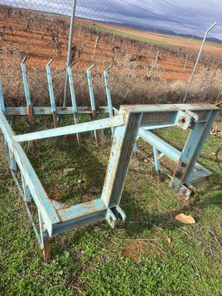 Aperos agrícolas varios