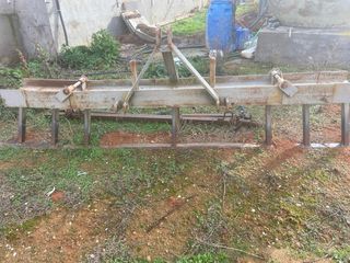 Aperos agrícolas varios