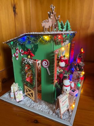 Maqueta Navideña Santa's Festive Finds