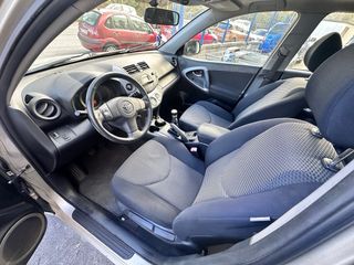 Toyota RAV4 2.2 2006 135mil km univo dueño