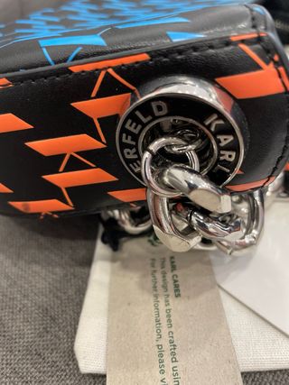 Bolso Karl Lagerfeld negro y rosa