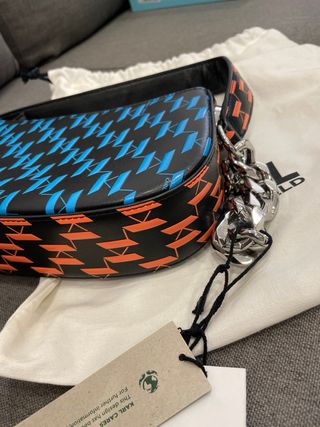 Bolso Karl Lagerfeld negro y rosa