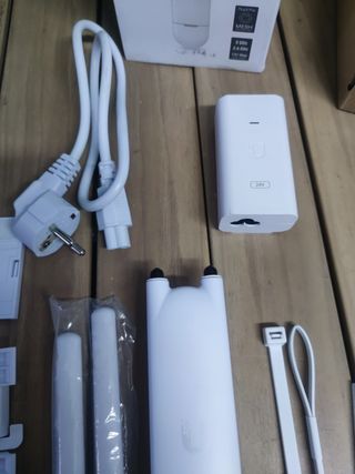Ubiquiti UniFi - Punto de acceso WiFi