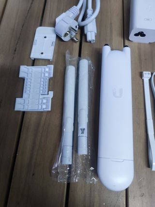 Ubiquiti UniFi - Punto de acceso WiFi