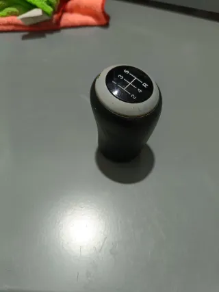 Pomo Freno y 2 pomos cambio originales.