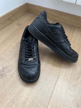 Nike Air Force 1 Negras