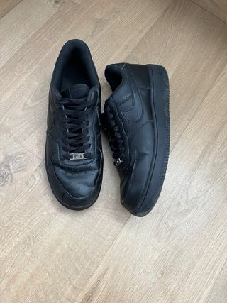 Nike Air Force 1 Negras