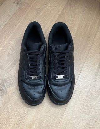 Nike Air Force 1 Negras