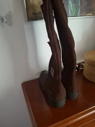 Botas altas piel y ante marrón , muy ponibles