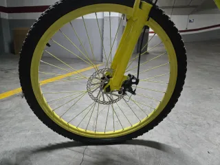 Bicicleta de Montaña Amarilla