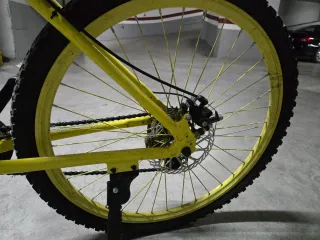 Bicicleta de Montaña Amarilla