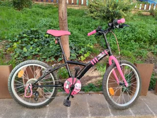 Bicicleta infantil niña Btwin rosa