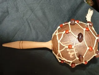 Conjunto 3 Maracas y Caja Artesanal Cuba