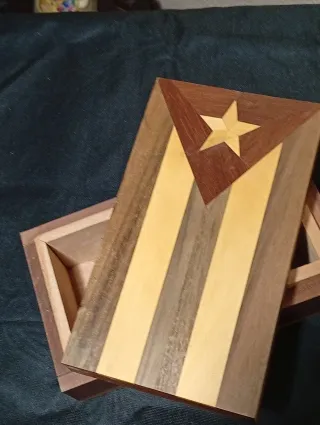 Conjunto 3 Maracas y Caja Artesanal Cuba