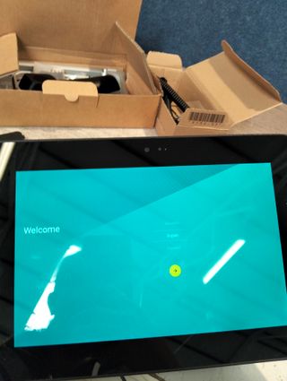 Gigaset Maxwell 10S. Pantalla HD táctil con Audio, Video y Auricular inalámbrico IP, Negro, Plata