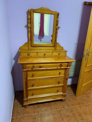 Tocador de madera maciza con espejo