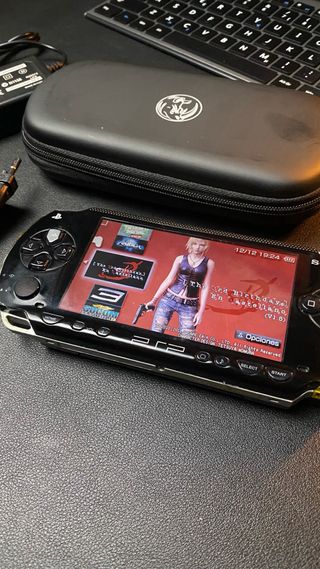 PSP 1004 batería + cargador + estuche + 64gb
