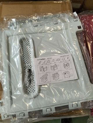 Caseta de resina para perro pequeño Kira 59×75×66 cm beige/rojo