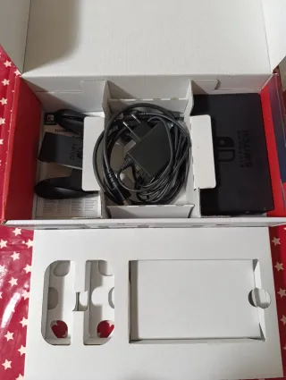 Nintendo Switch V2 Grigio completa + custodia