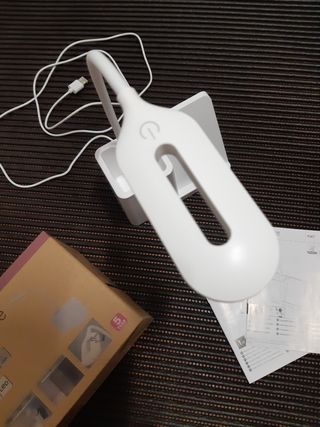 Lámpara de es luz LED.