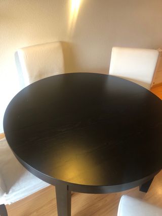 Mesa extensible y 4 sillas Ikea
